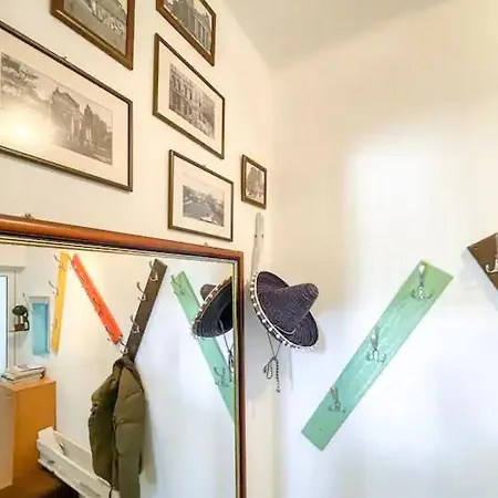 Classic In The Heart Of The Center * Sofya