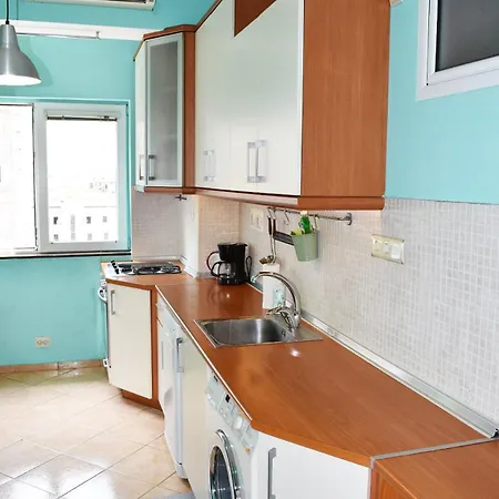 Classic In The Heart Of The Center Daire Sofya